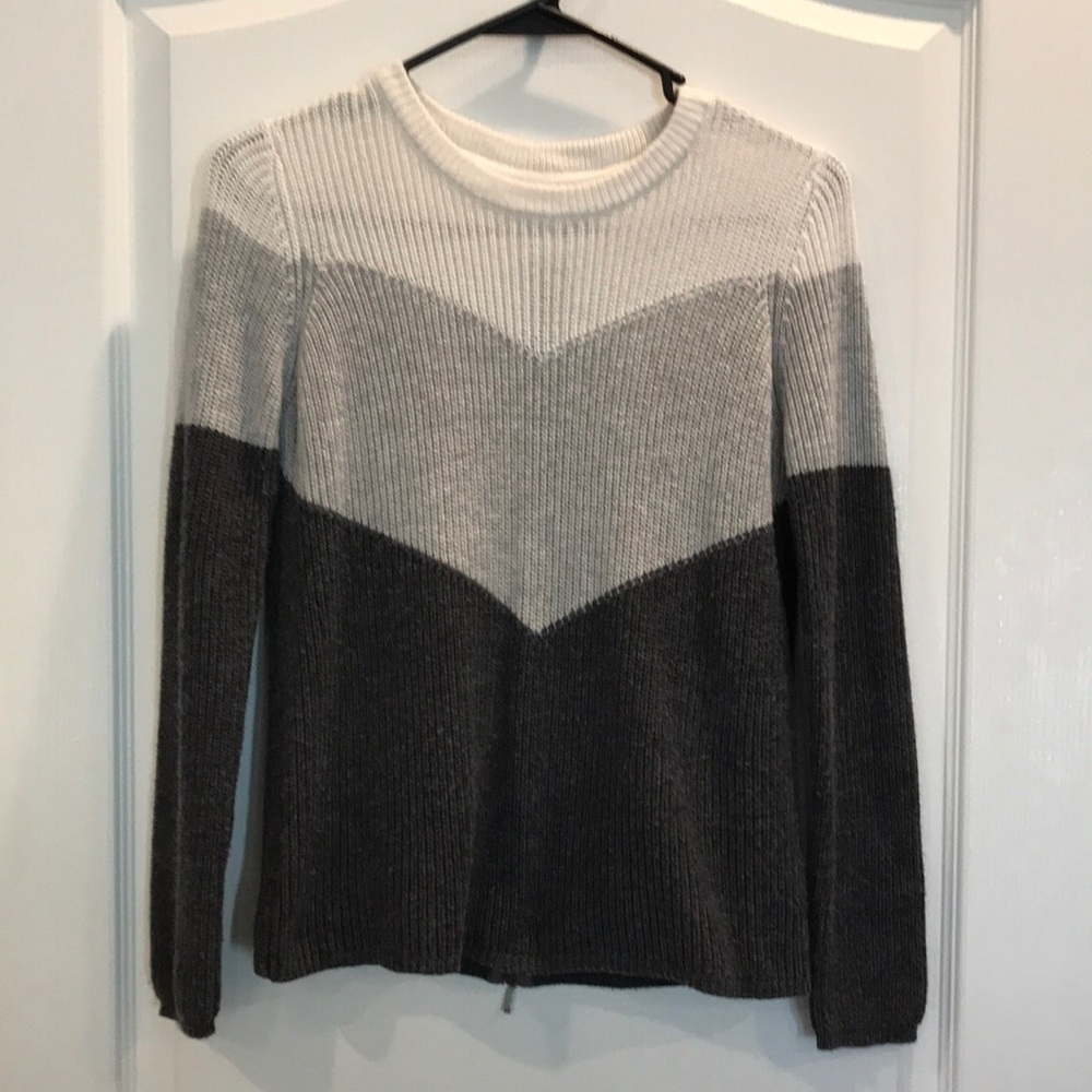 Design History Carrie Zipper Back Sweater